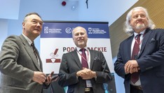 Od lewej: prof. Andrzej Kawalec, prof. Jarosław Sęp, prof. PRz Marek Mróz